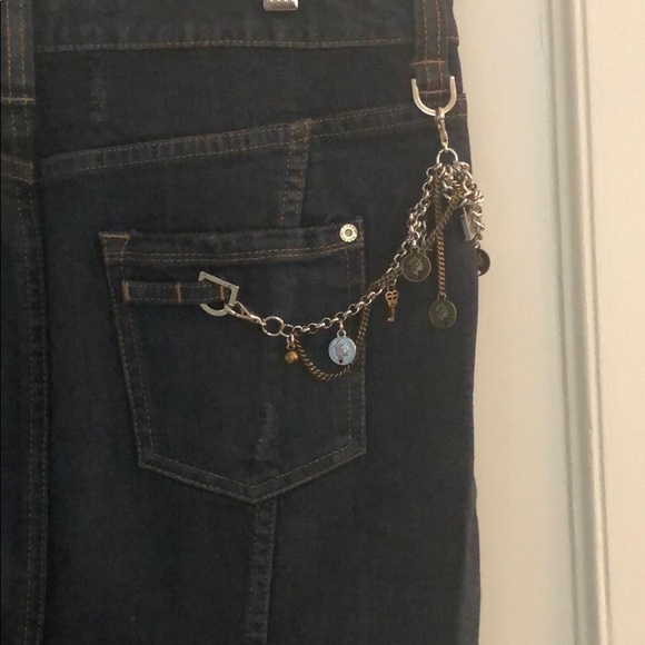 Never worn! Karen Millen jean skirt with chain - Picture 7 of 8